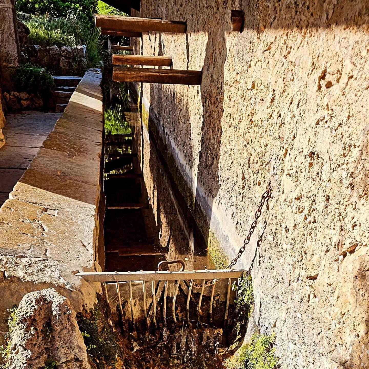 Au Coeur Du Village Provencal Tourtour Esterno foto